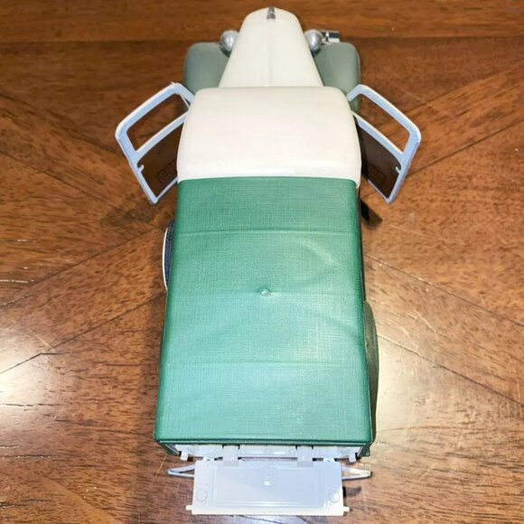 Solido Ford V8 Pick Up 1936 Perrier Graphics Model Truck 1/19 Scale - Picture 5 of 10